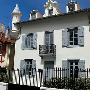 Les Tourelles Guest house